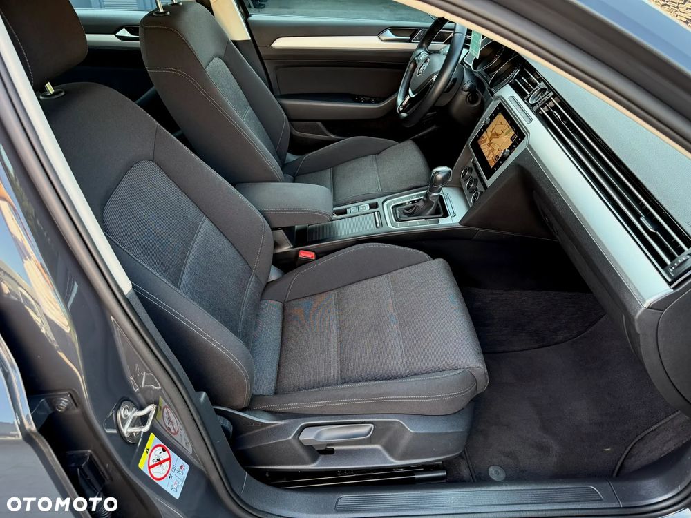 Volkswagen Passat 2.0 TDI SCR Comfortline DSG - 21