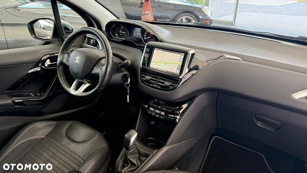 Peugeot 208 - 26