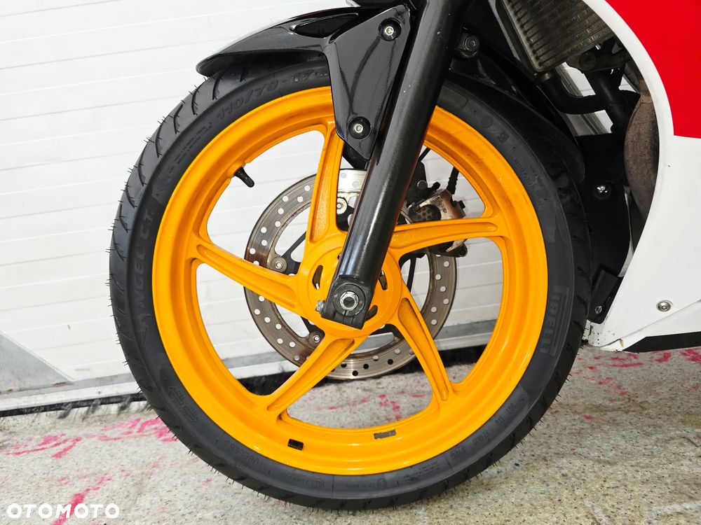 Honda CBR - 15