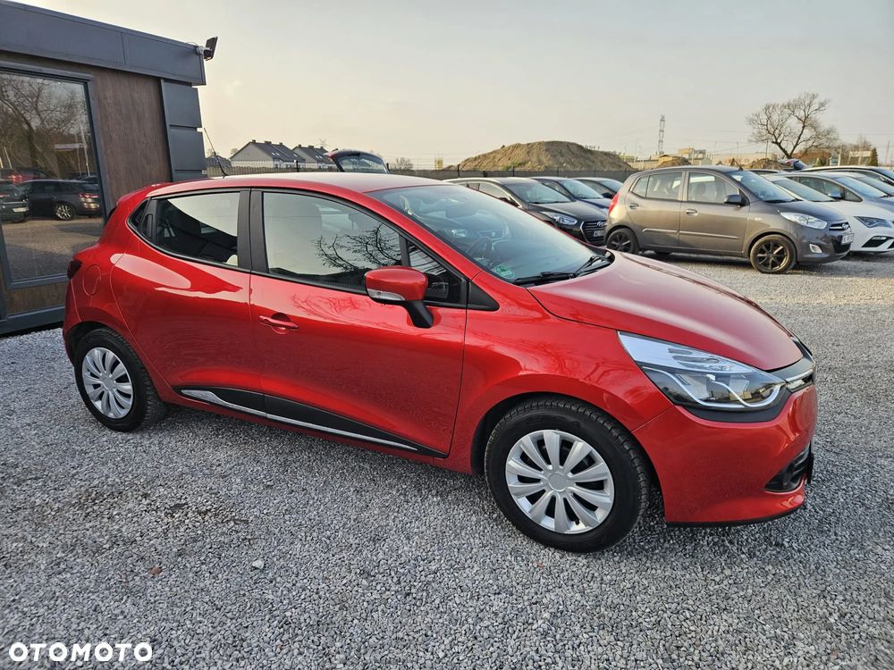 Renault Clio 1.2 16V 75 Dynamique - 10
