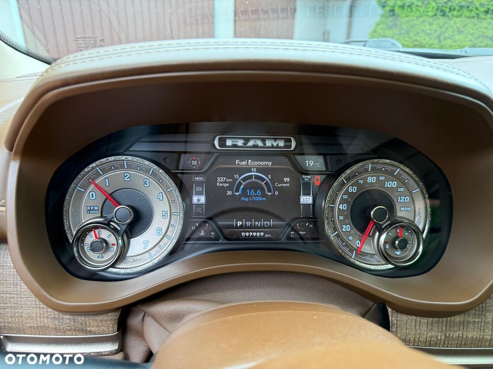 Dodge RAM 5.7 4x4 - 17
