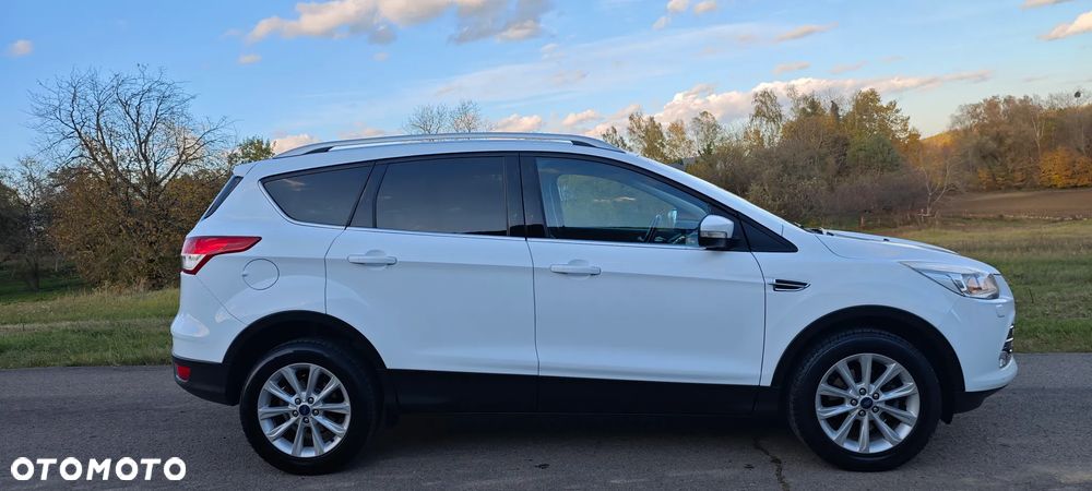 Ford Kuga 1.5 EcoBoost 2x4 Titanium - 6