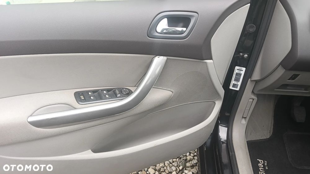 Peugeot 308 1.6 HDi Premium - 14