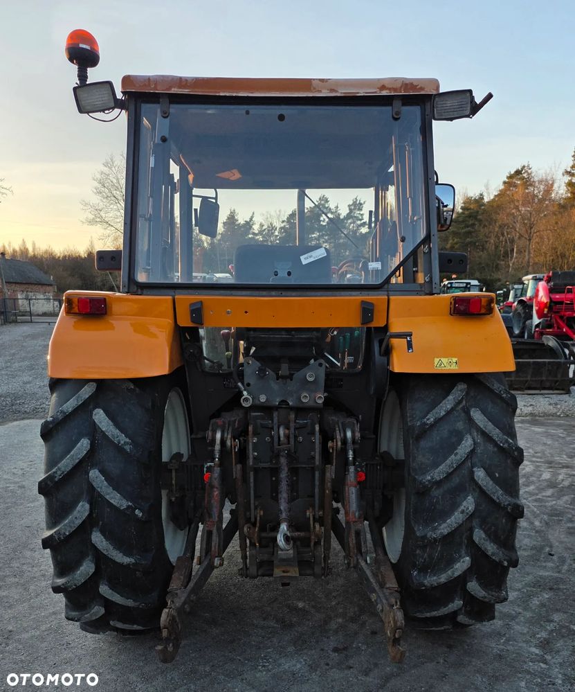 Renault Ceres 335 - 13