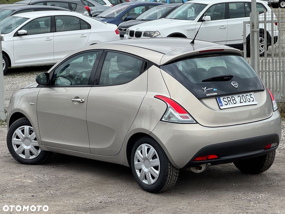 Lancia Ypsilon 1.2 8V Elefantino S&S - 13