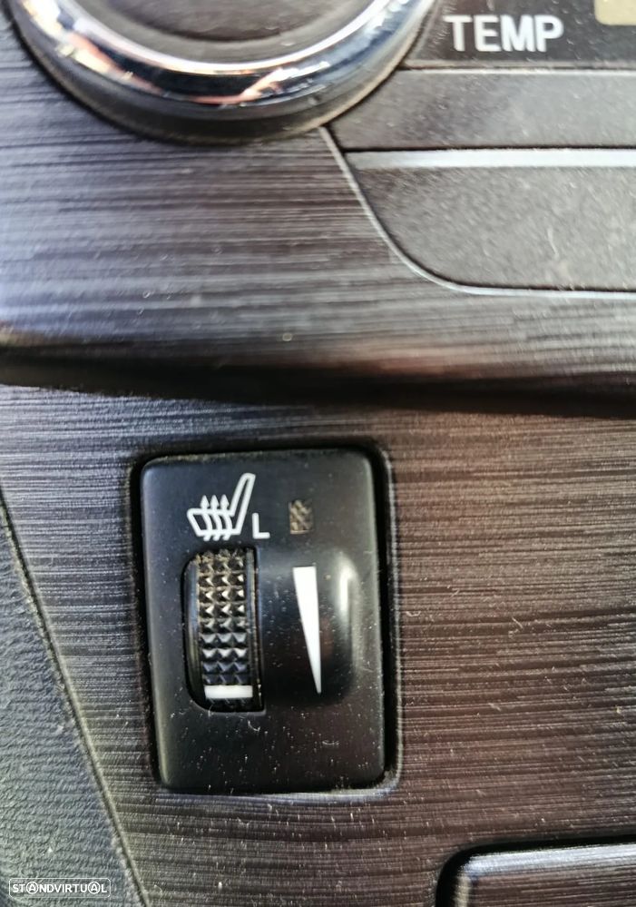 Toyota Avensis SW 2.0 D-4D Exclusive +Pele+GPS - 11