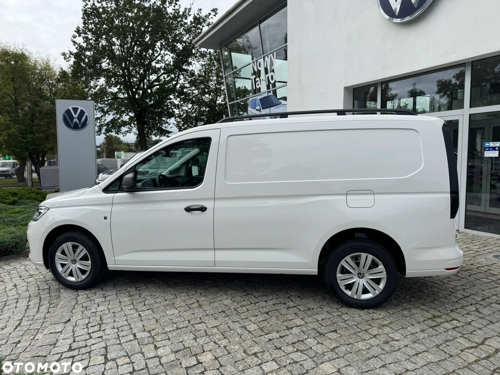 Volkswagen Caddy Maxi Cargo - 12