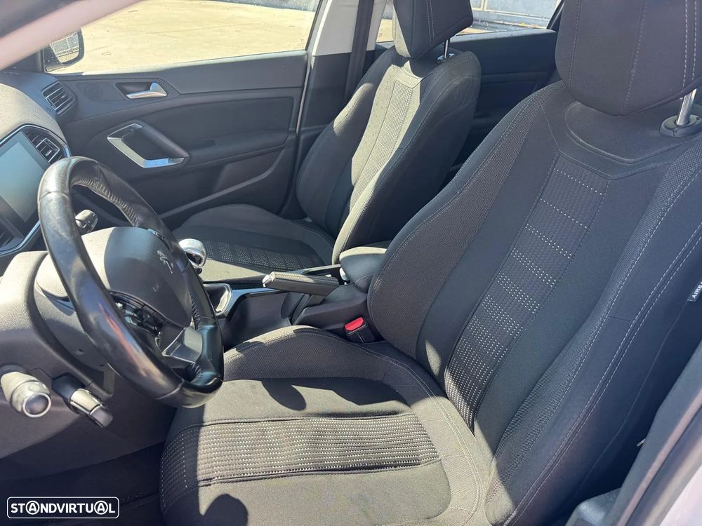 Peugeot 308 1.6 BlueHDi Allure - 2