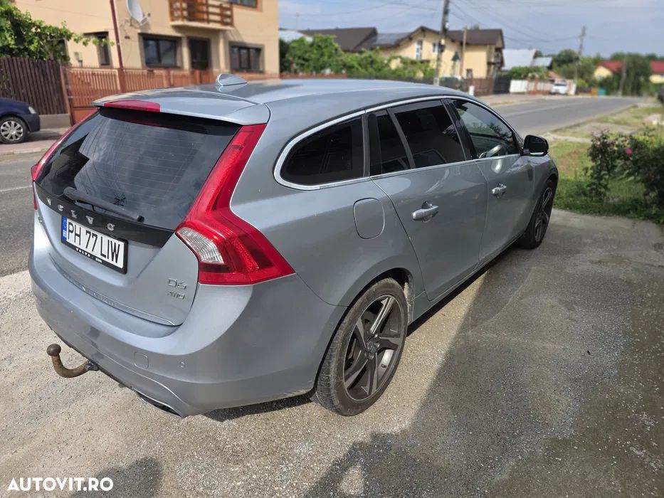 Volvo V60 D6 Plug-In-Hybrid AWD Geartronic Summum - 7