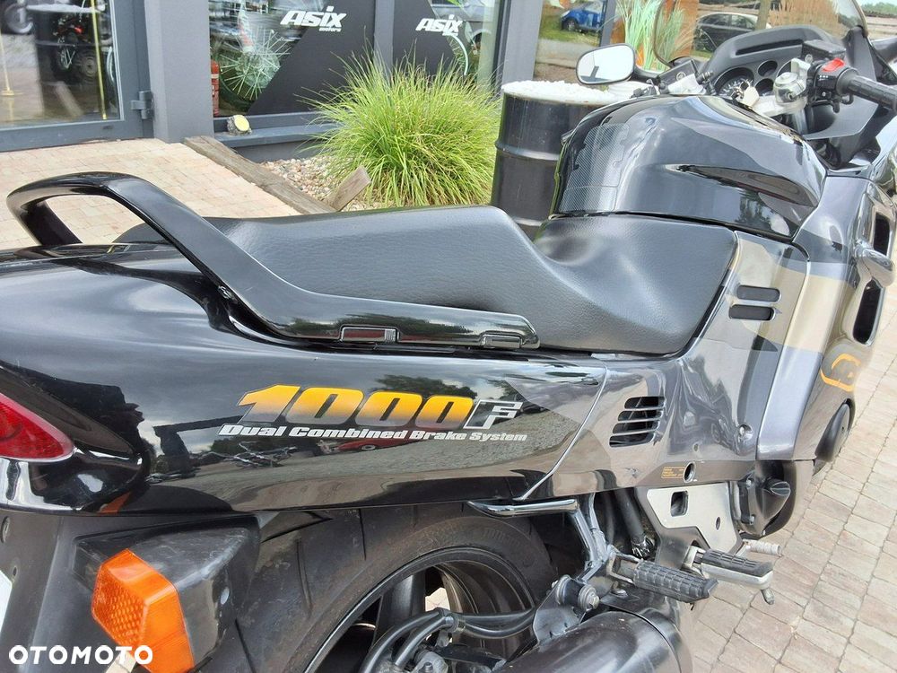 Honda CBR - 8