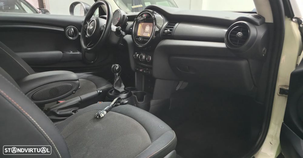 MINI 3 Portas Cooper D Seven - 11
