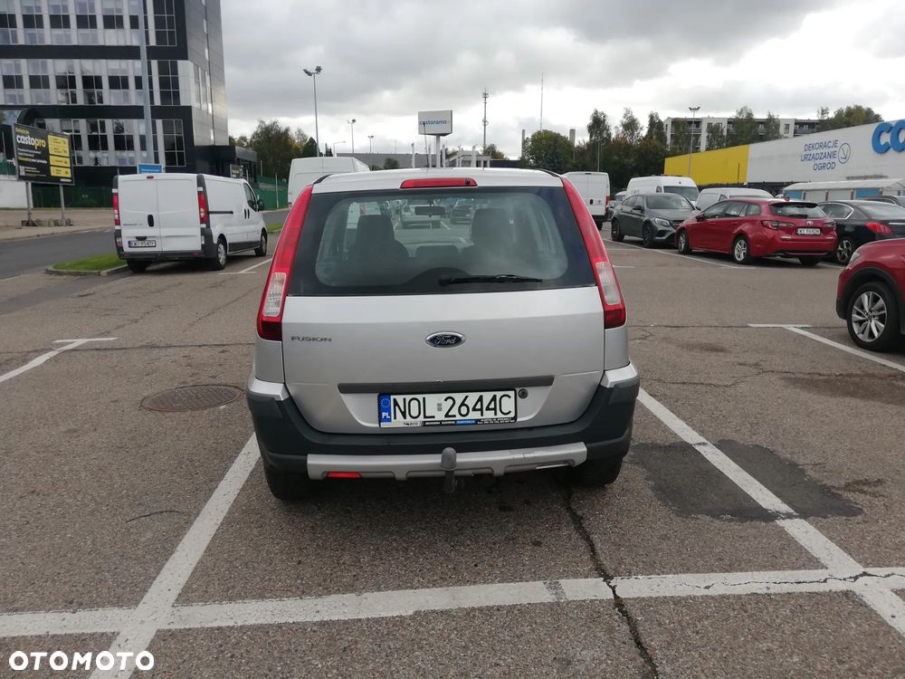 Ford Fusion - 4