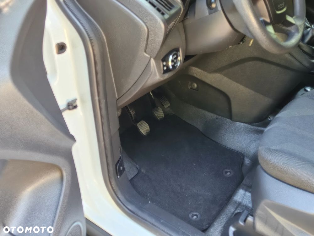 Ford Transit Connect - 16