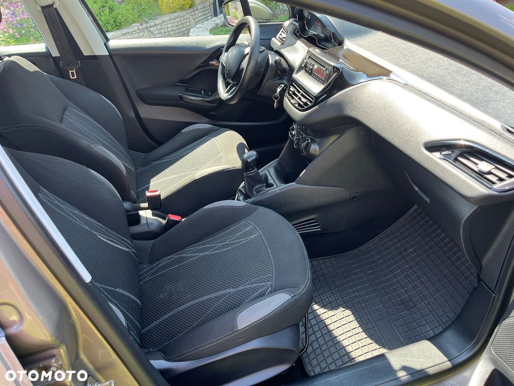 Peugeot 208 1.2 PureTech Style - 10