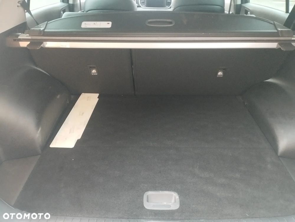 Kia Sportage 1.6 CRDI AWD Eco-Dynamics+ (48V M-H) DCT Spirit - 12