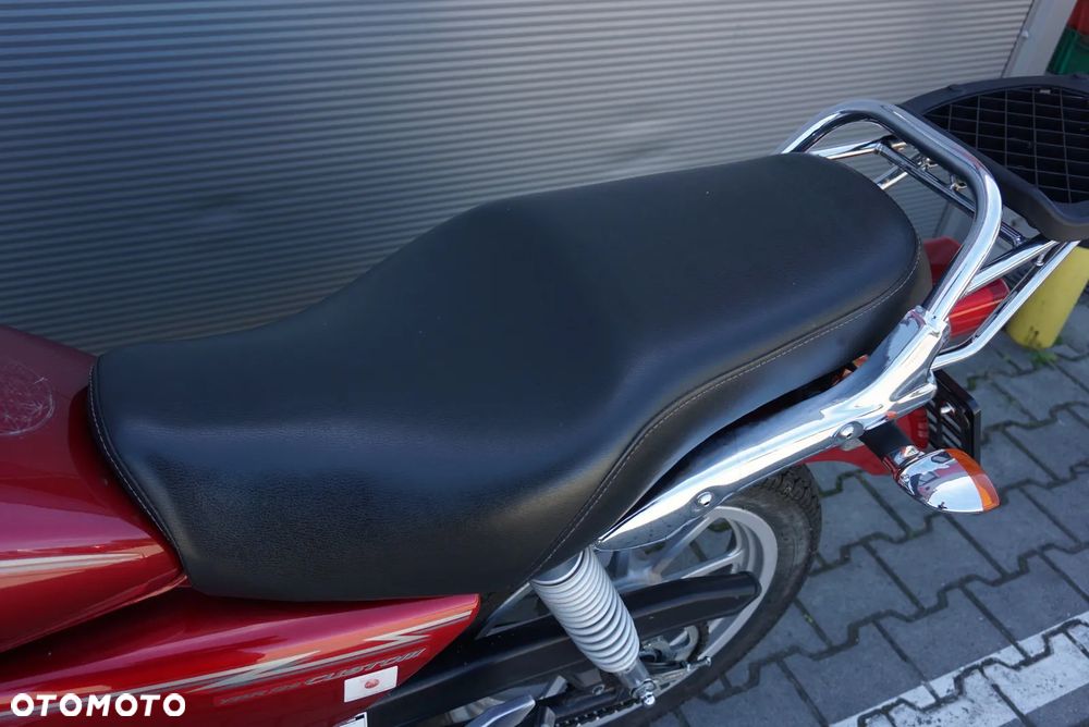 Yamaha YBR - 18