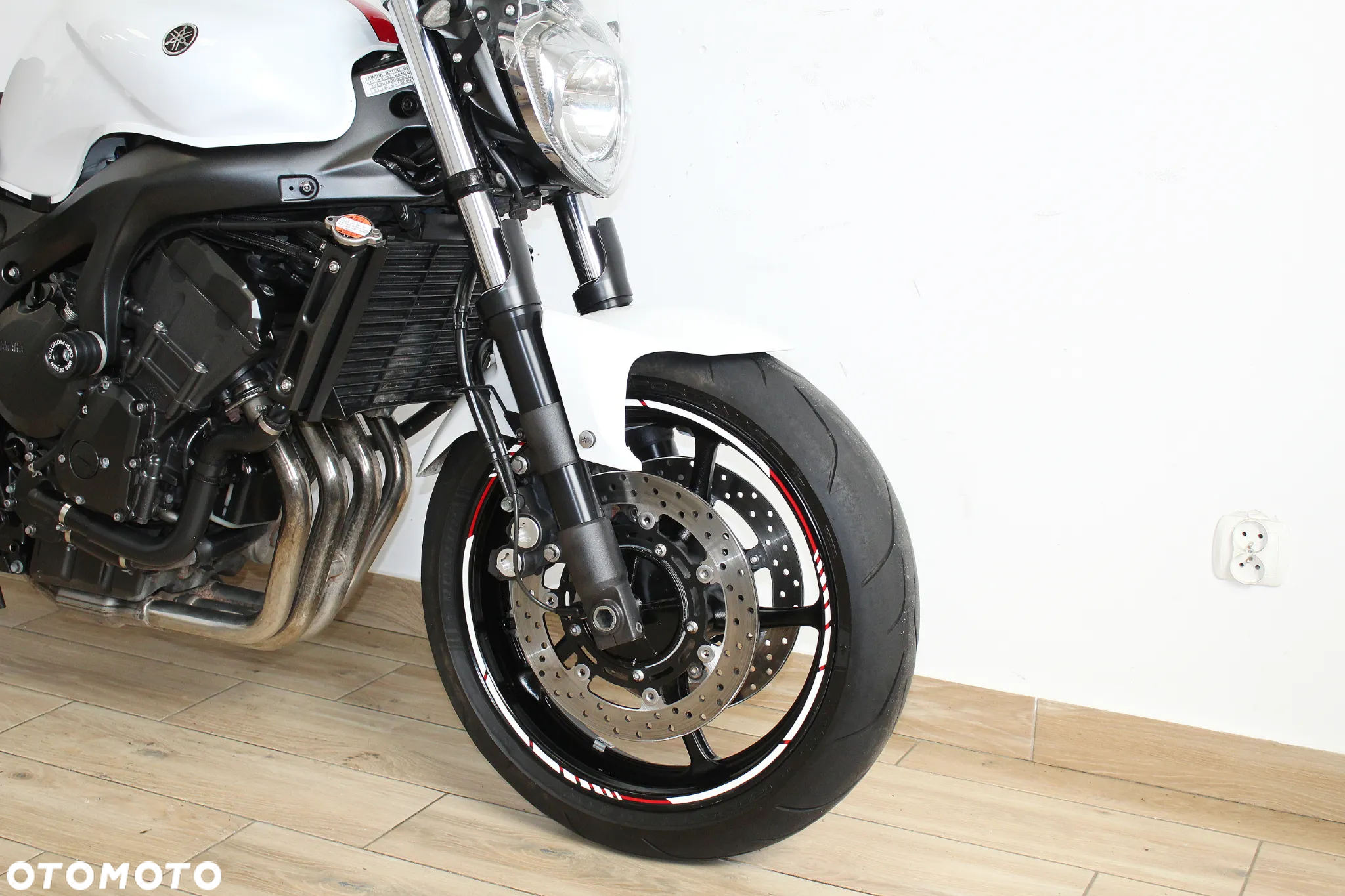 Yamaha FZ - 7