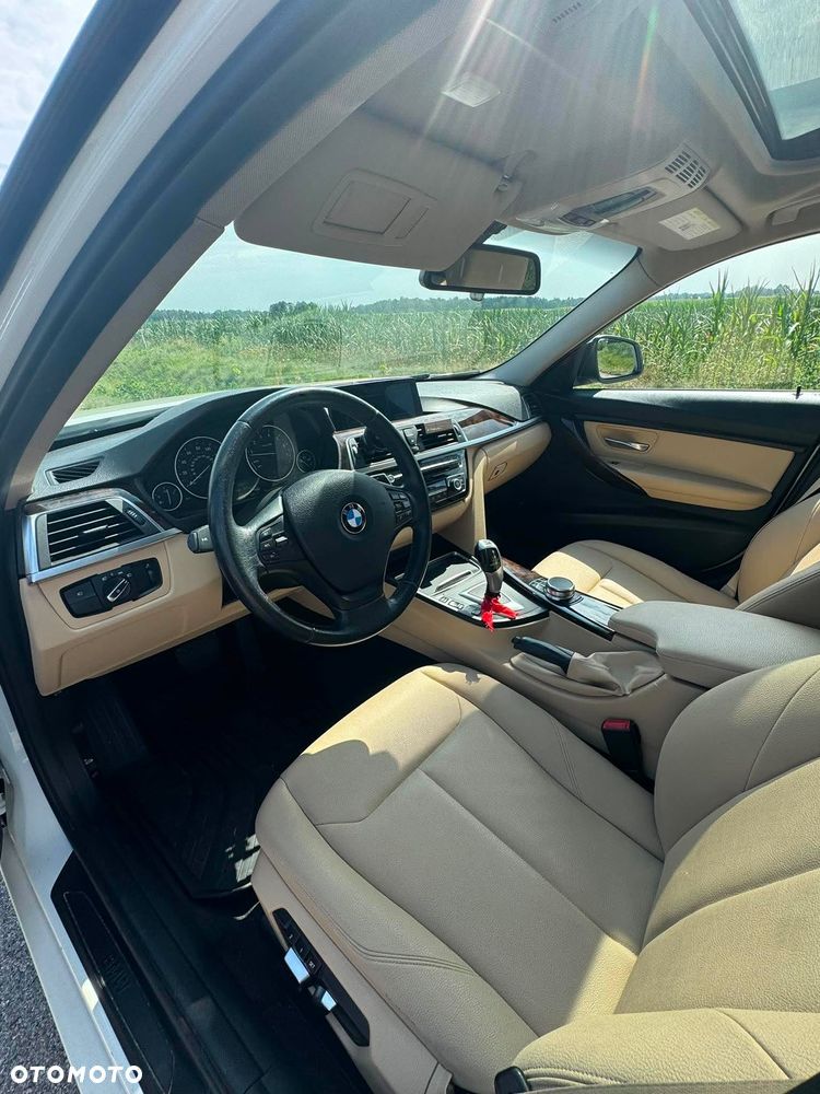 BMW Seria 3 320i xDrive - 8