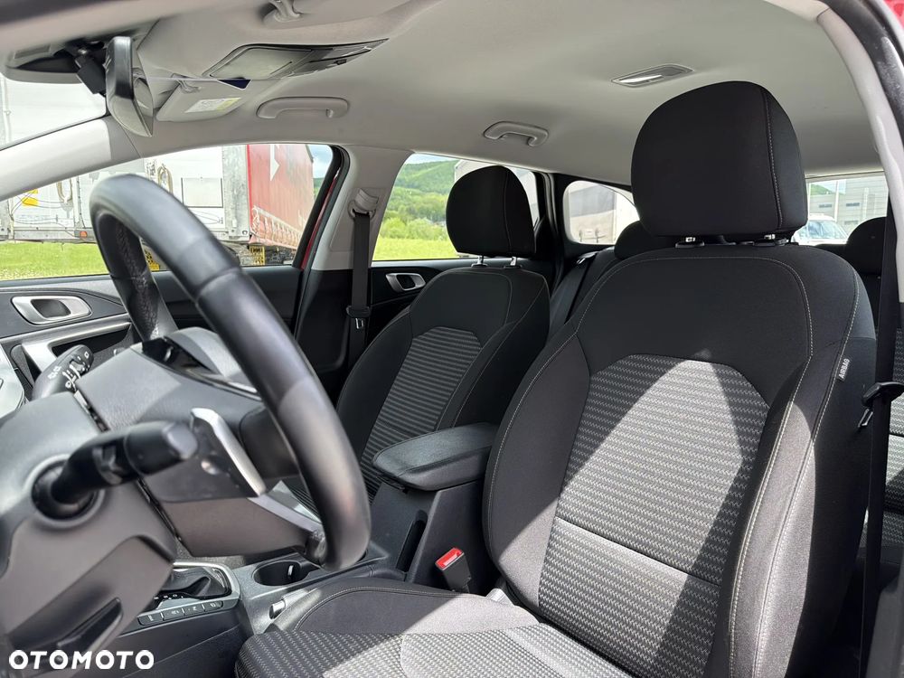 Kia Ceed 1.5 T-GDI M DCT - 12