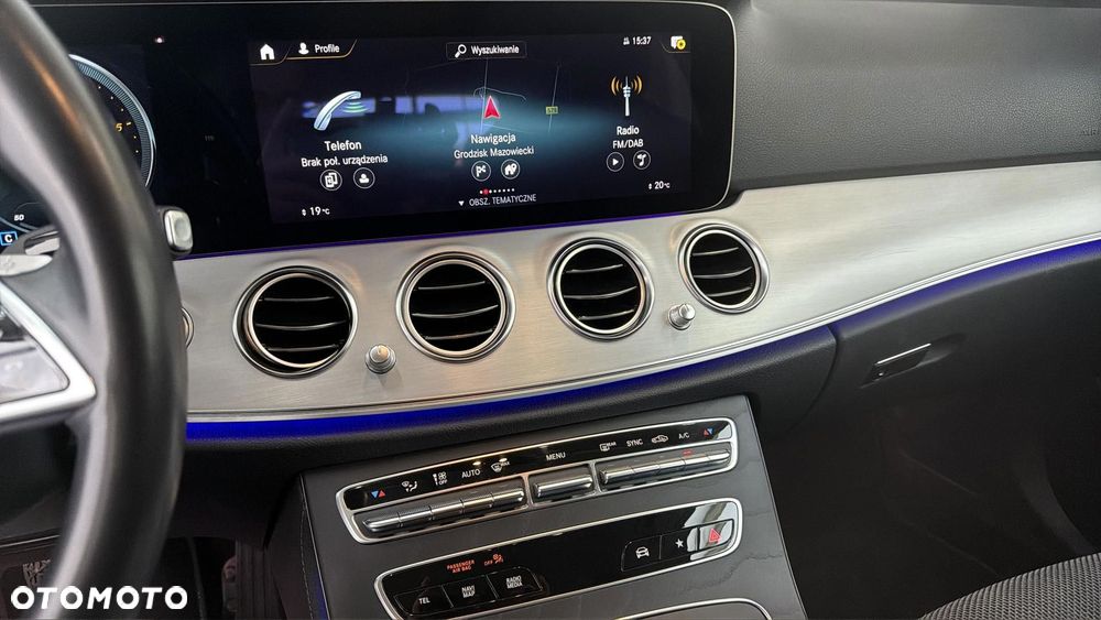 Mercedes-Benz Klasa E 220 d 4-Matic AMG/Avantgarde - 20