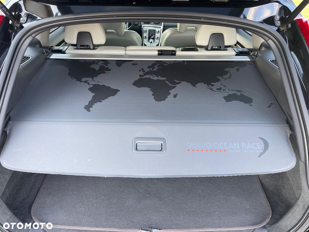 Volvo XC 60 D3 Drive-E Ocean Race - 24