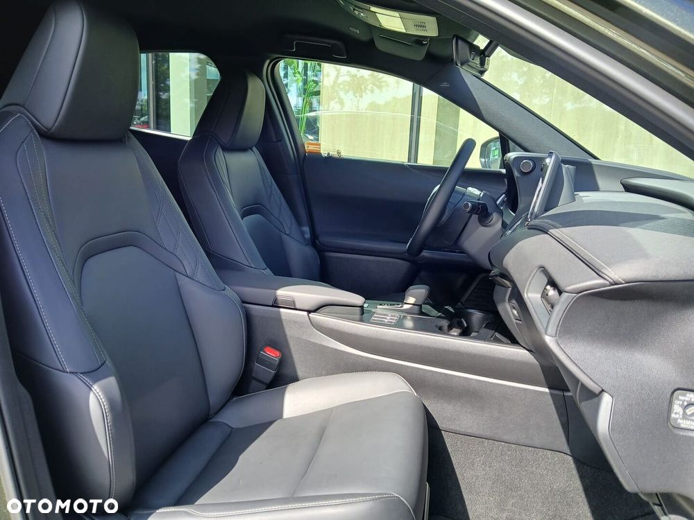 Lexus UX 300h F Sport Design - 30