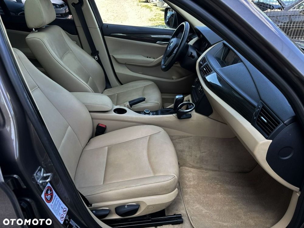 BMW X1 xDrive20d - 31