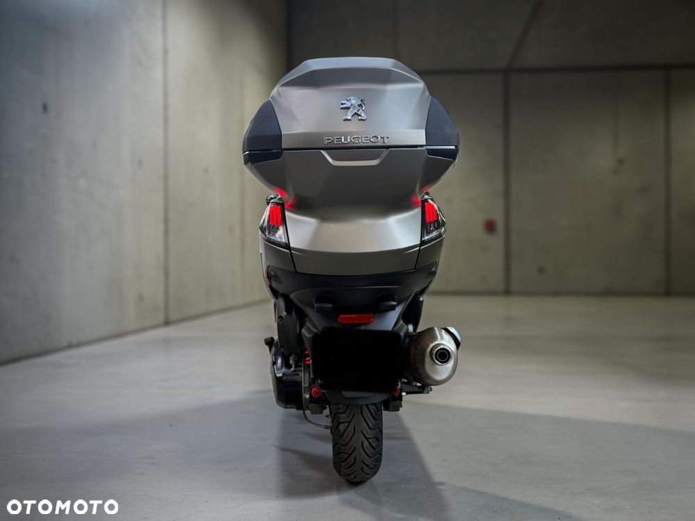 Peugeot Metropolis - 6
