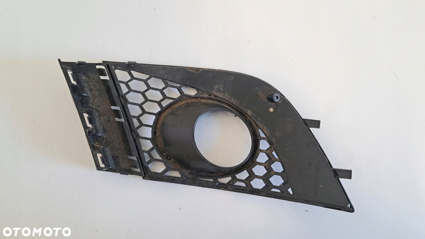 Kratka zderzaka przód prawy SEAT Ibiza III 3 6L LIFT 05- - 6