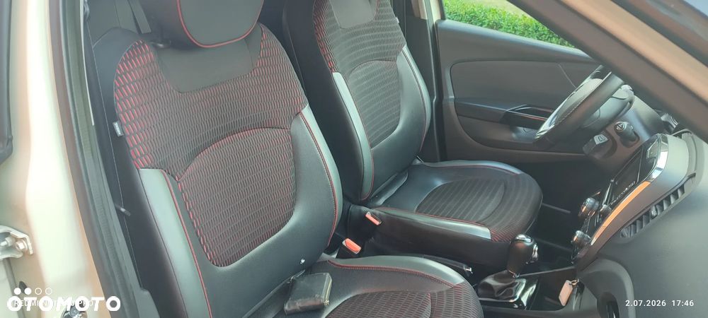 Renault Captur TCe 120 EDC Helly Hansen - 24