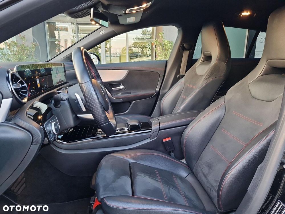 Mercedes-Benz CLA 200 AMG Line 7G-DCT - 13