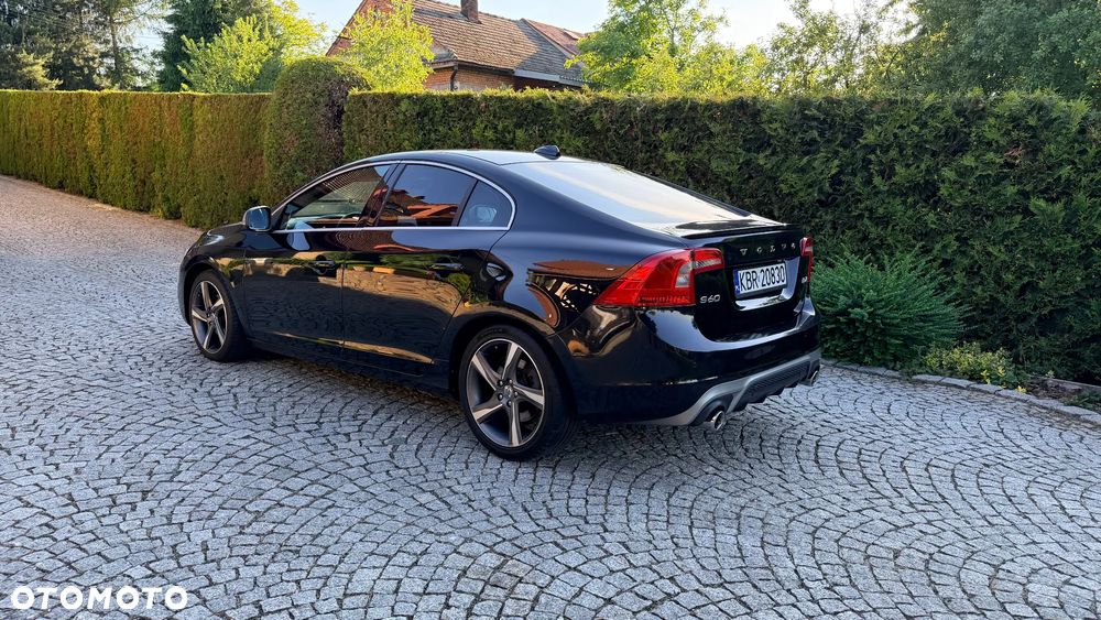 Volvo S60 D4 Drive-E R-Design Summum - 4