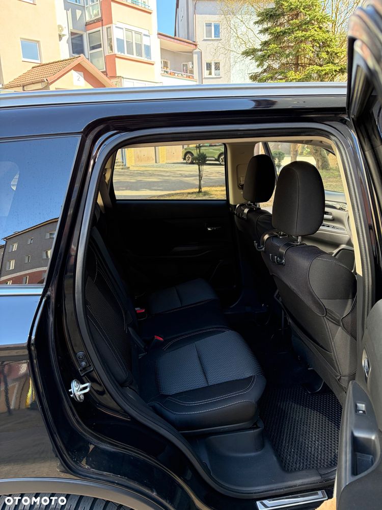 Mitsubishi Outlander 2.0 Instyle SDA 4WD CVT - 9