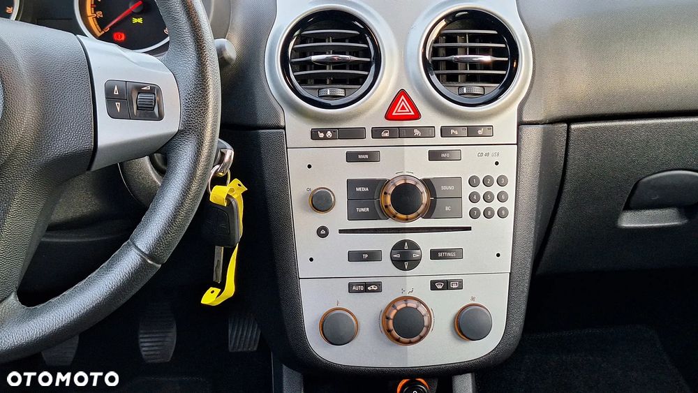 Opel Corsa - 16