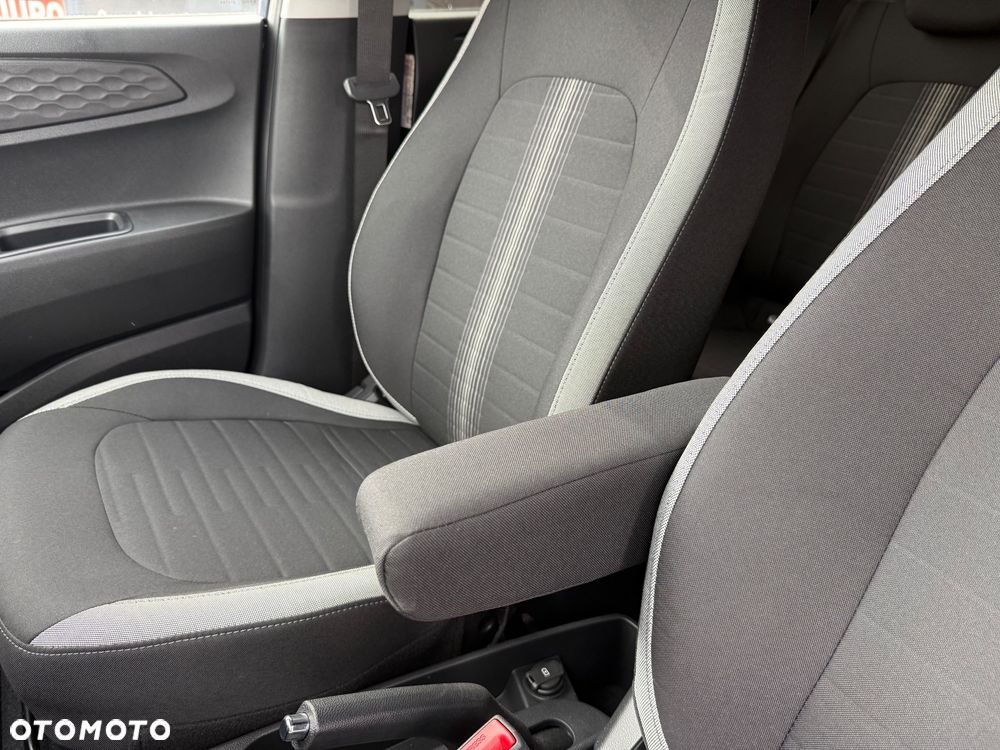 Hyundai i10 1.0 Fifa World Cup Edition - 28