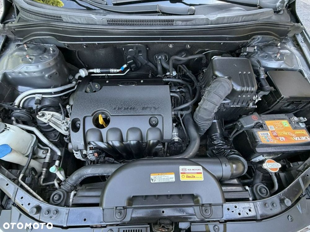 Kia Ceed - 10