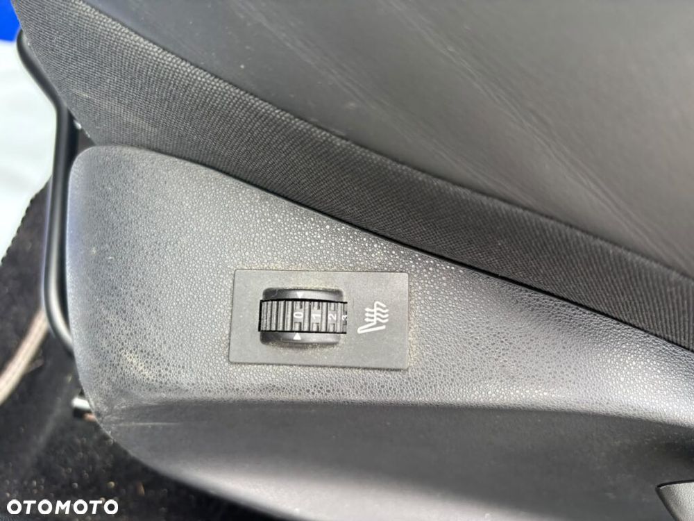 Peugeot 208 155 THP Allure - 11