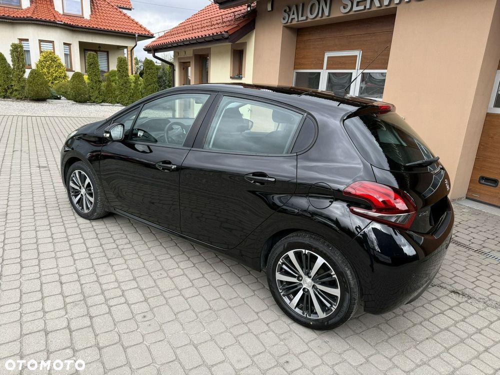 Peugeot 208 82 VTI Allure - 10