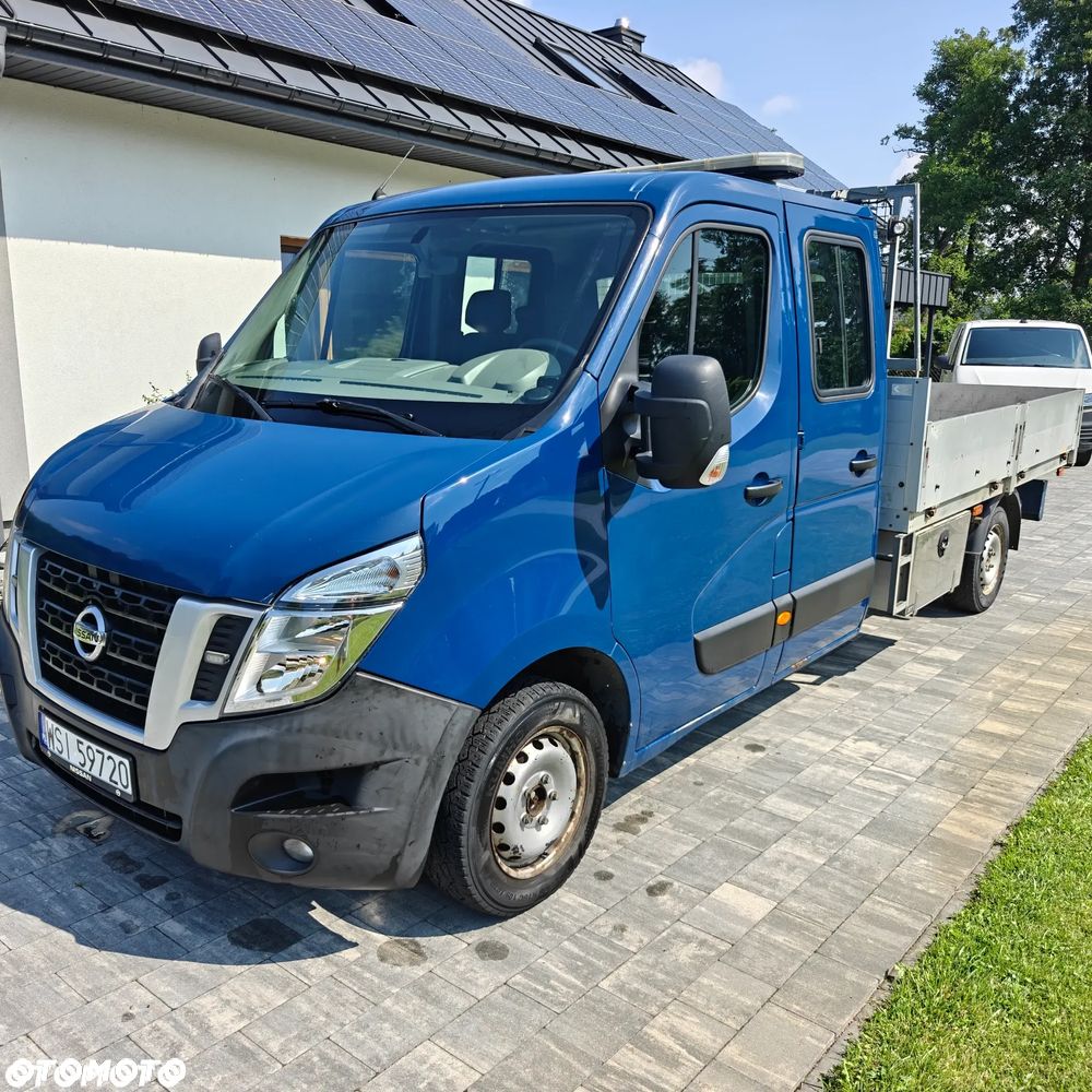 Nissan NV400 - 1