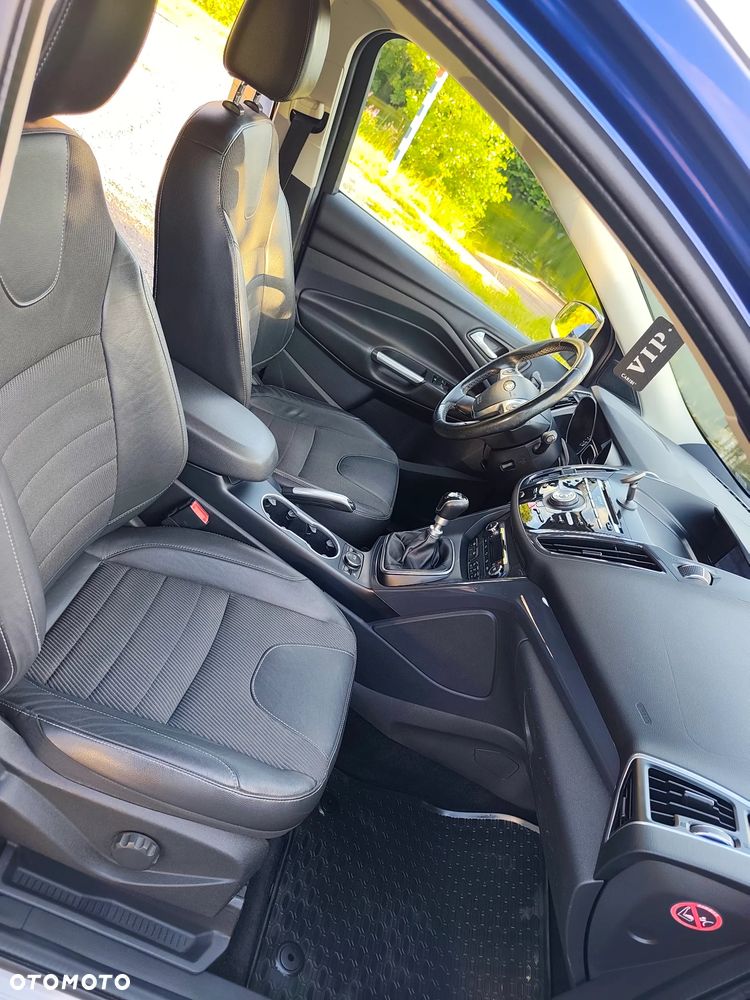 Ford Kuga - 11