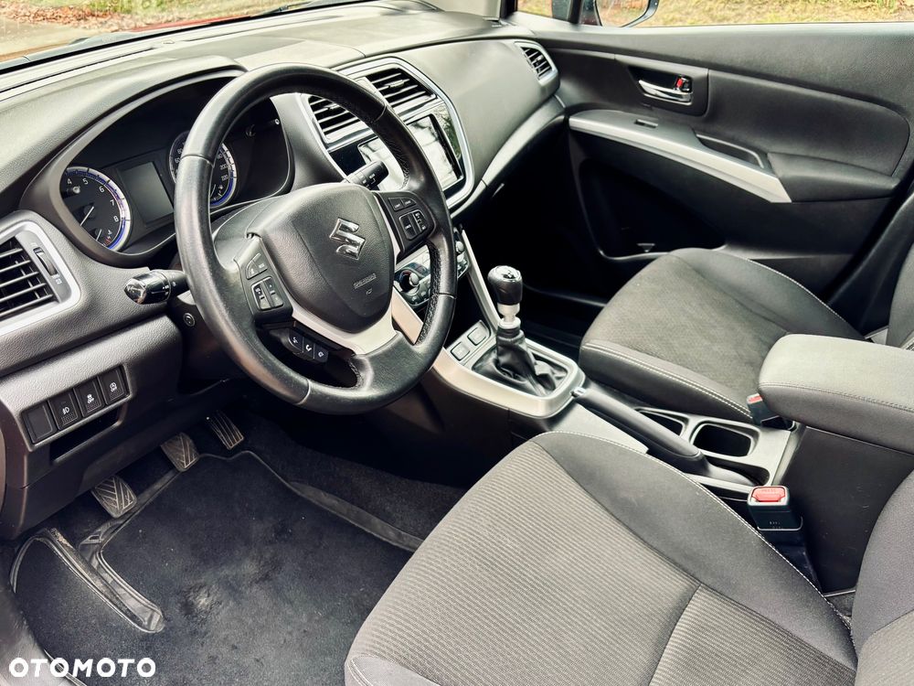 Suzuki SX4 S-Cross - 12