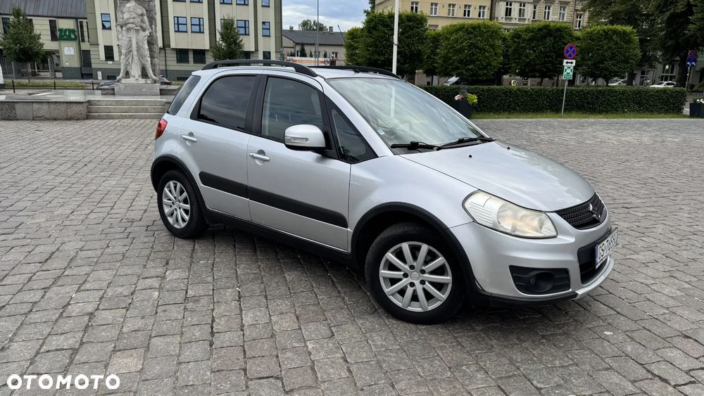 Suzuki SX4 1.6 Comfort Plus - 1