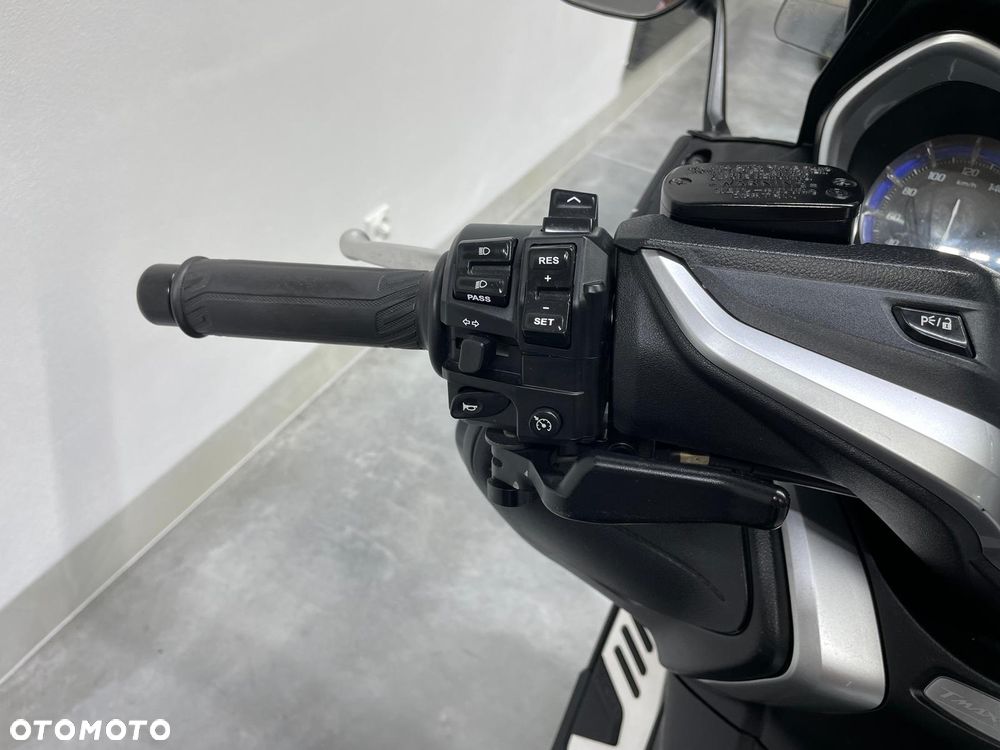 Yamaha Tmax - 21