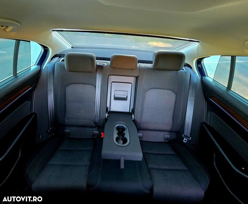 Volkswagen Passat 2.0 TDI DSG Highline - 10