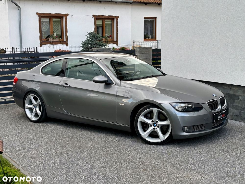 BMW Seria 3 335i Coupe - 10