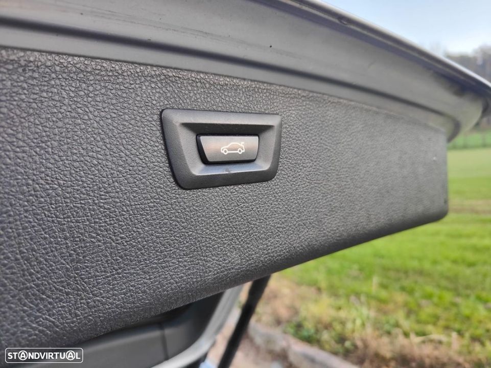 BMW 318 d Touring Line Sport Auto - 9