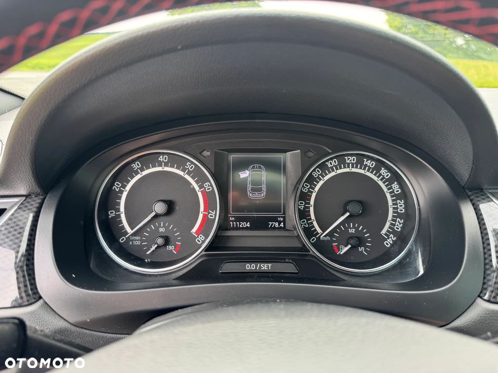 Skoda RAPID Spb 1.0 TSI Monte Carlo - 15