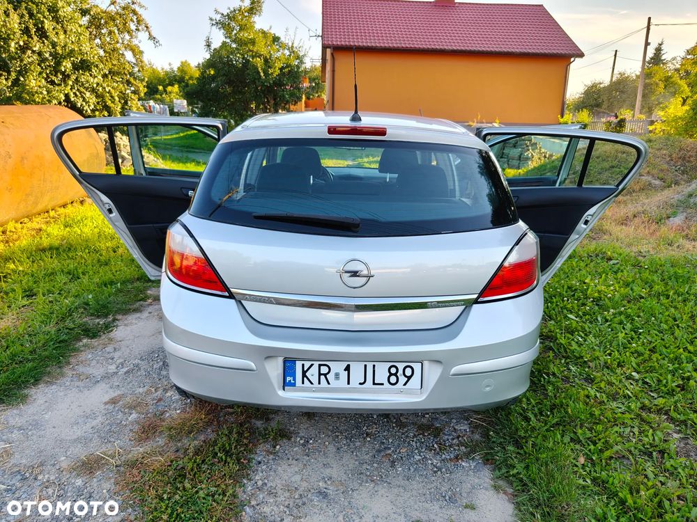 Opel Astra 1.6 Elegance - 26