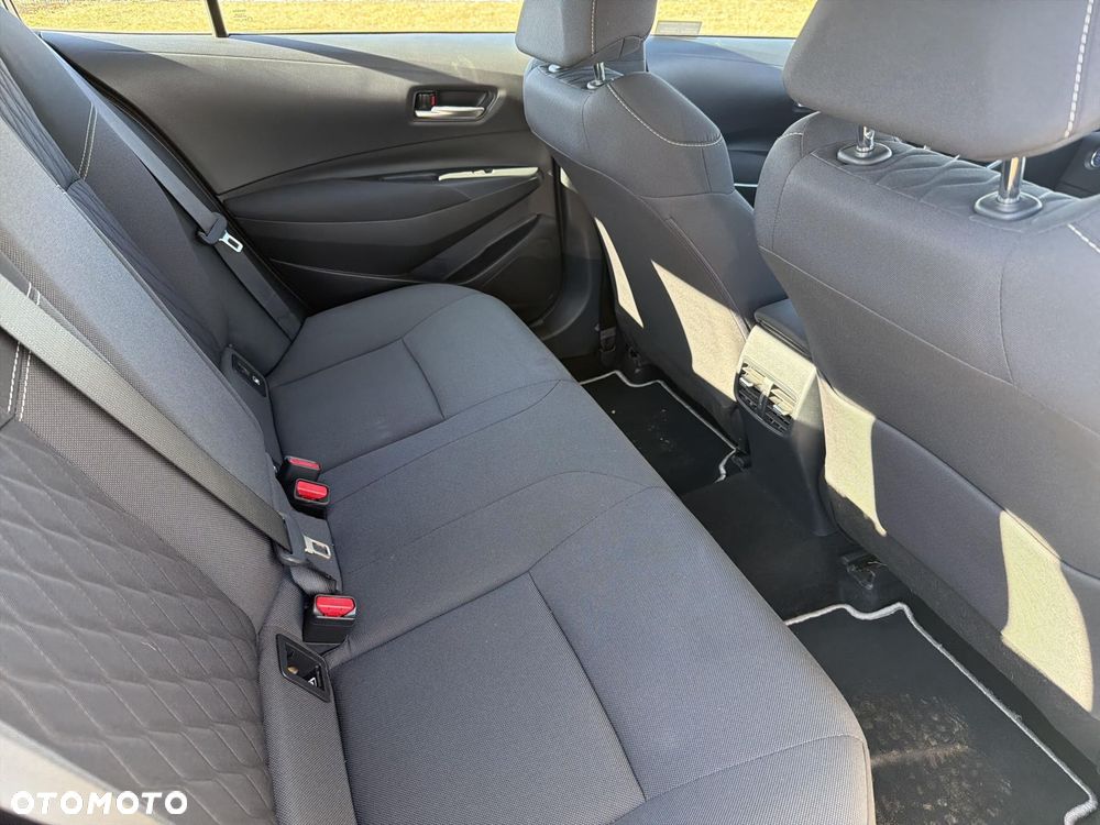 Toyota Corolla 1.8 Hybrid Comfort - 18