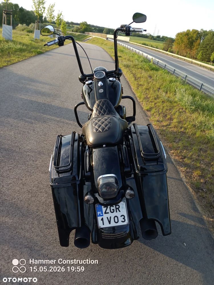 Harley-Davidson Touring Road King - 2
